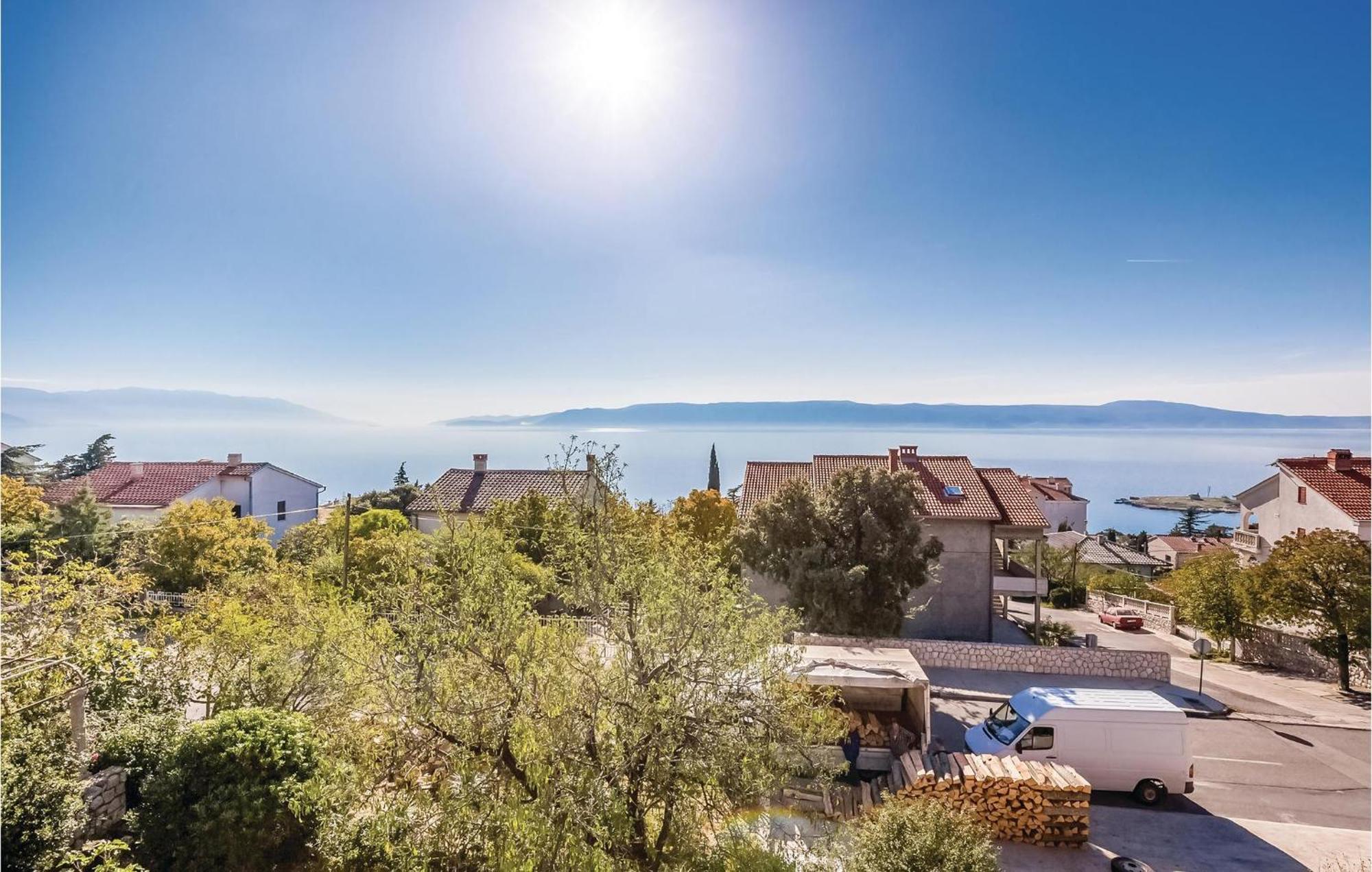 Stunning Apartment In Novi Vinodolski With Wifi Eksteriør billede